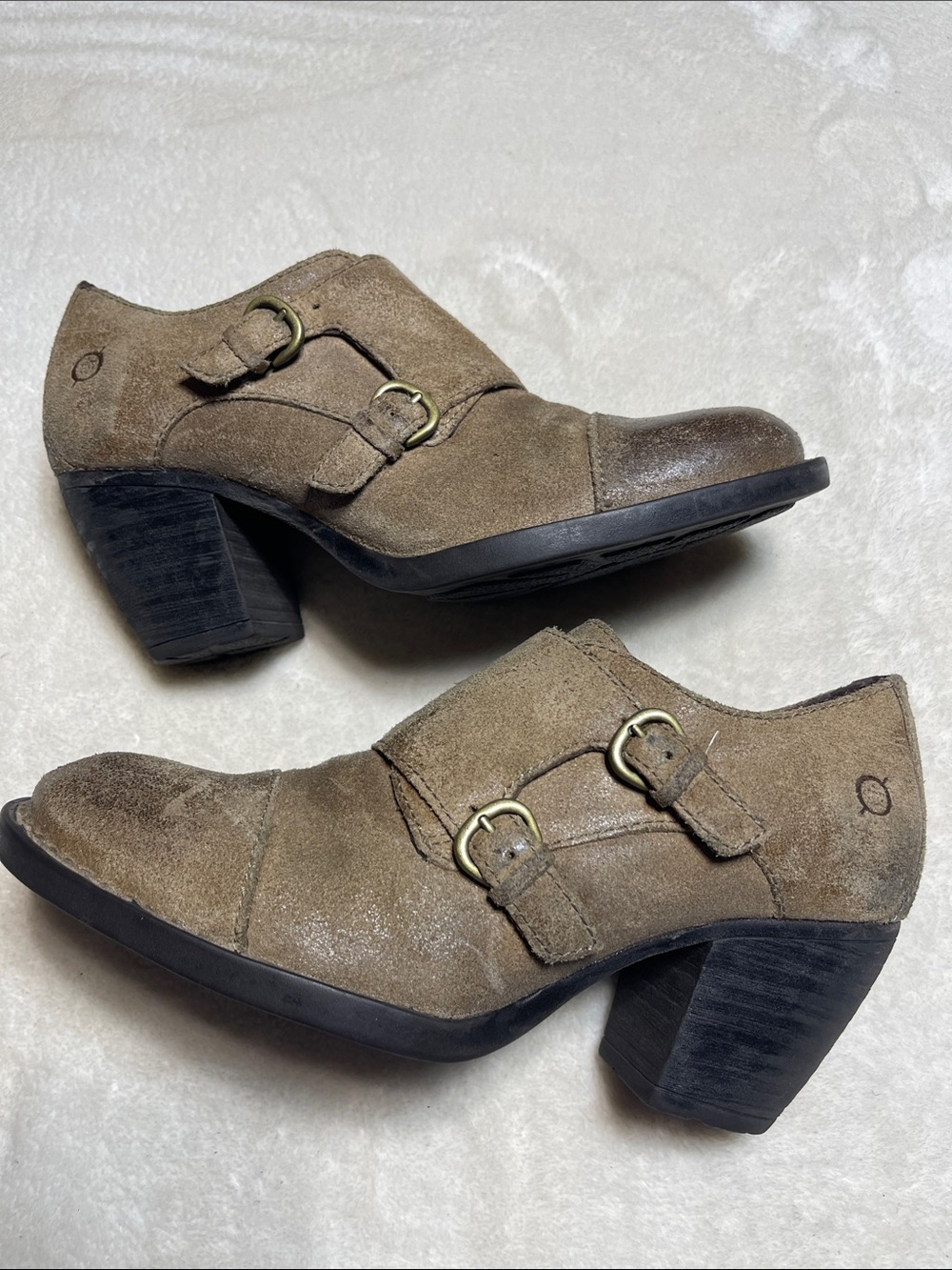 Born Taupe Suede Double-Buckle Heeled bootie’s Size 7